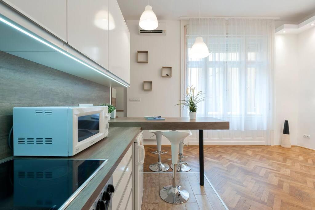 Szent Istvan Ter 4 Next To Basilica A 1 Bedroom بودابست المظهر الخارجي الصورة